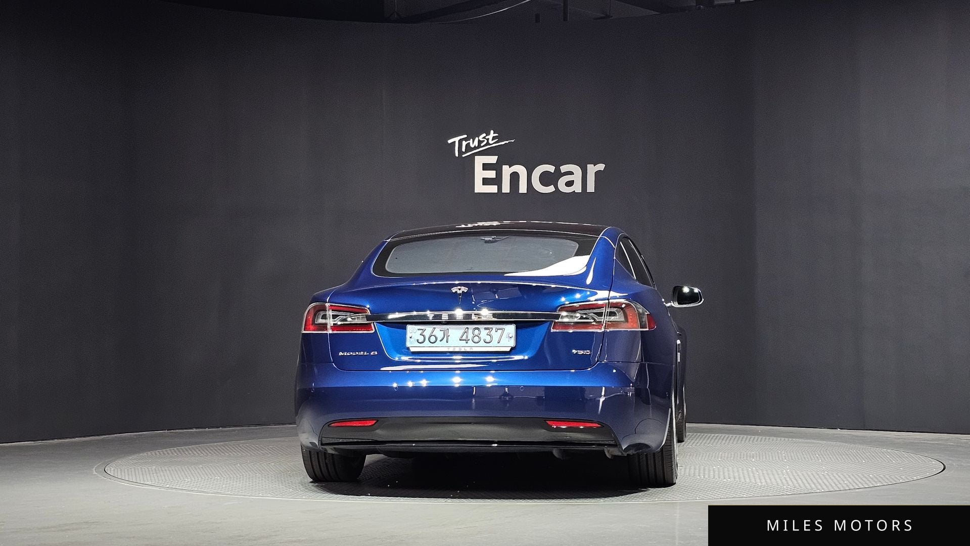 Tesla Model S 2017 — миниатюра 4
