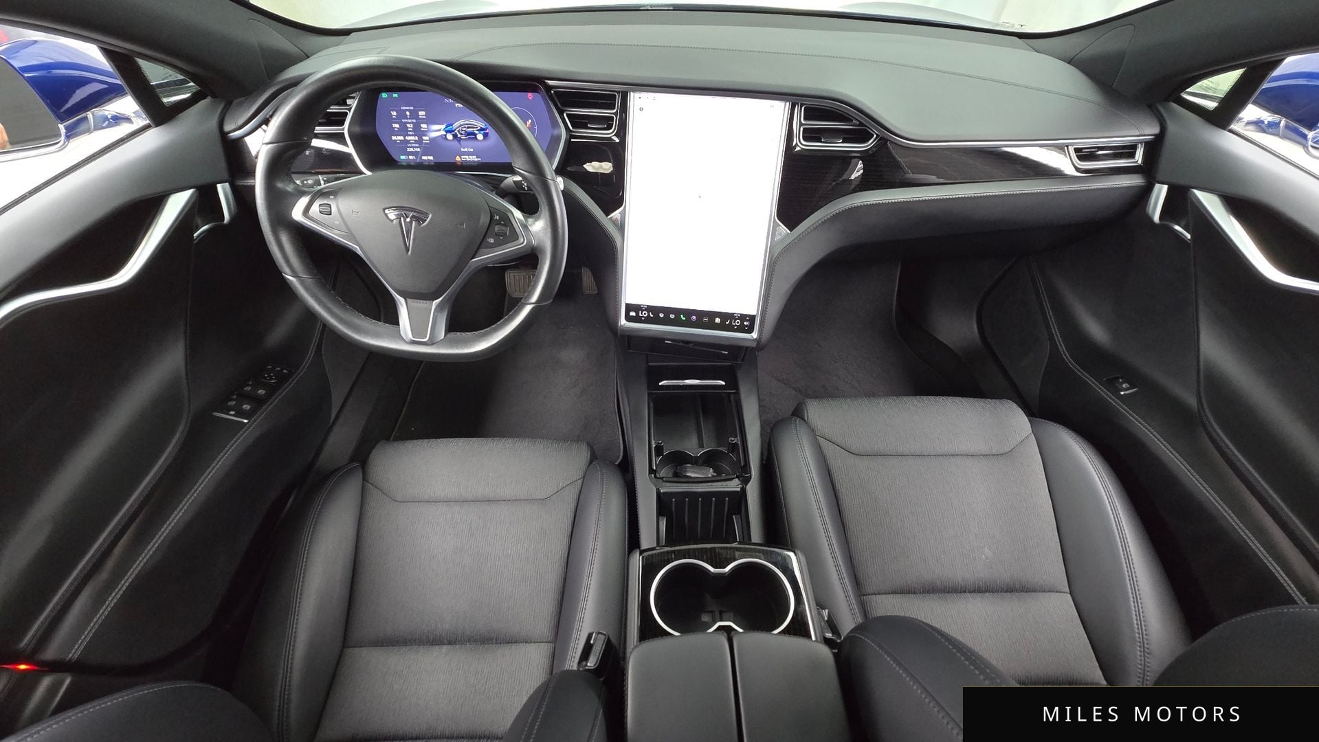 Tesla Model S 2017 — миниатюра 7