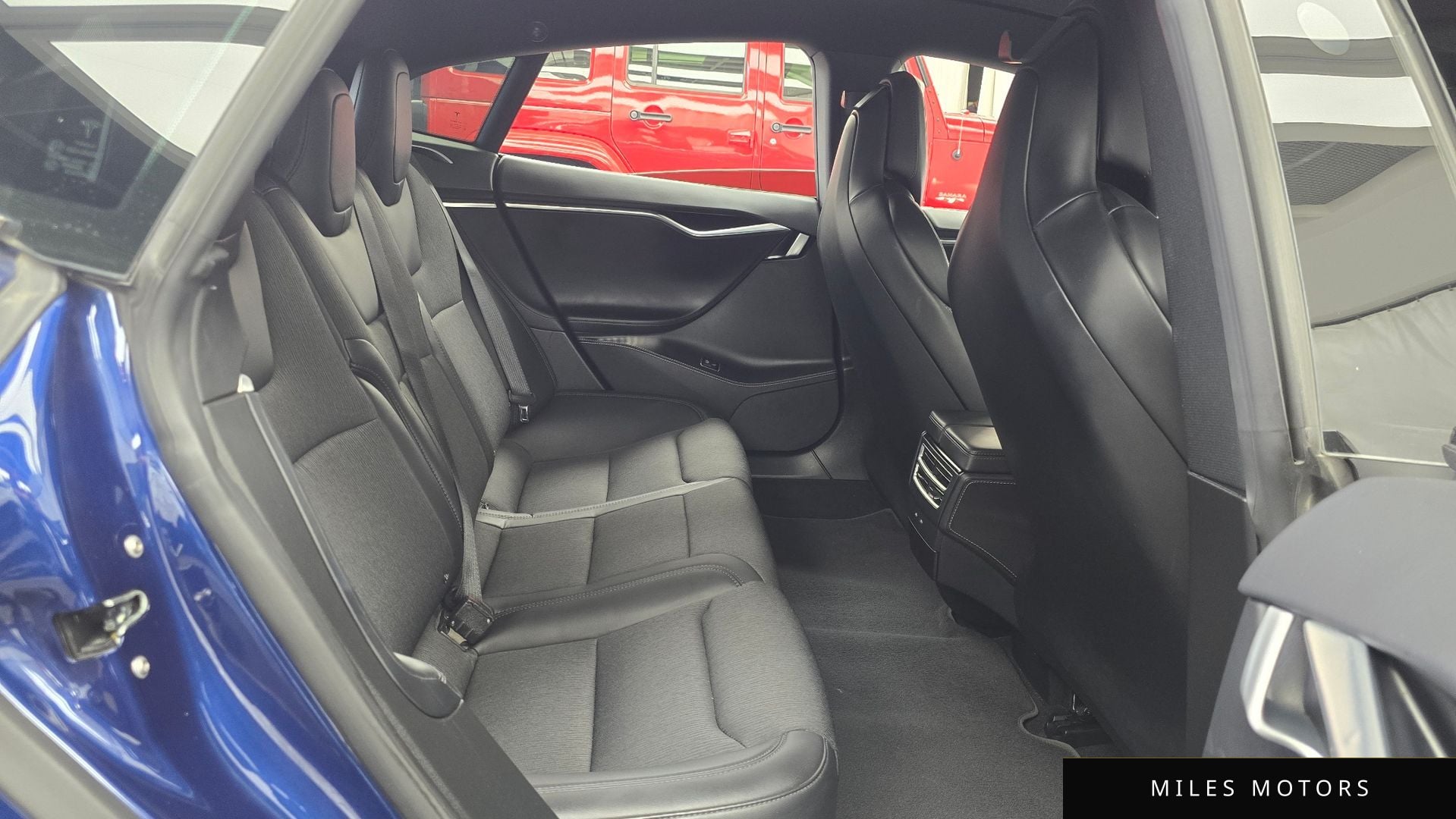 Tesla Model S 2017 — миниатюра 11