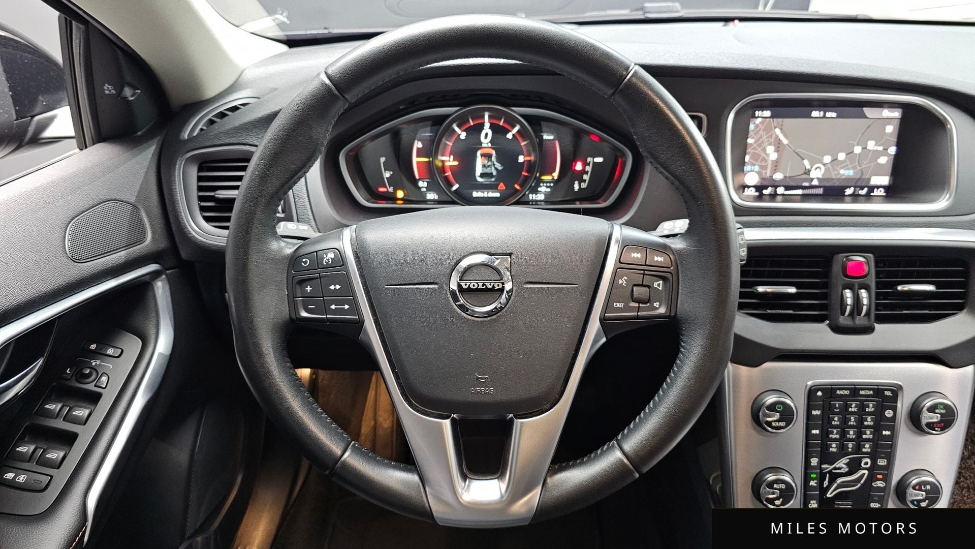 Volvo V40 2019 — миниатюра 12
