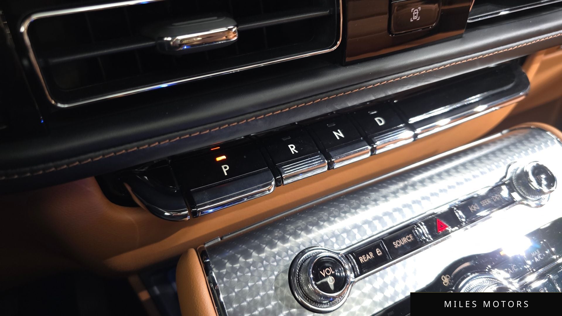 Lincoln Aviator 2022 — миниатюра 12