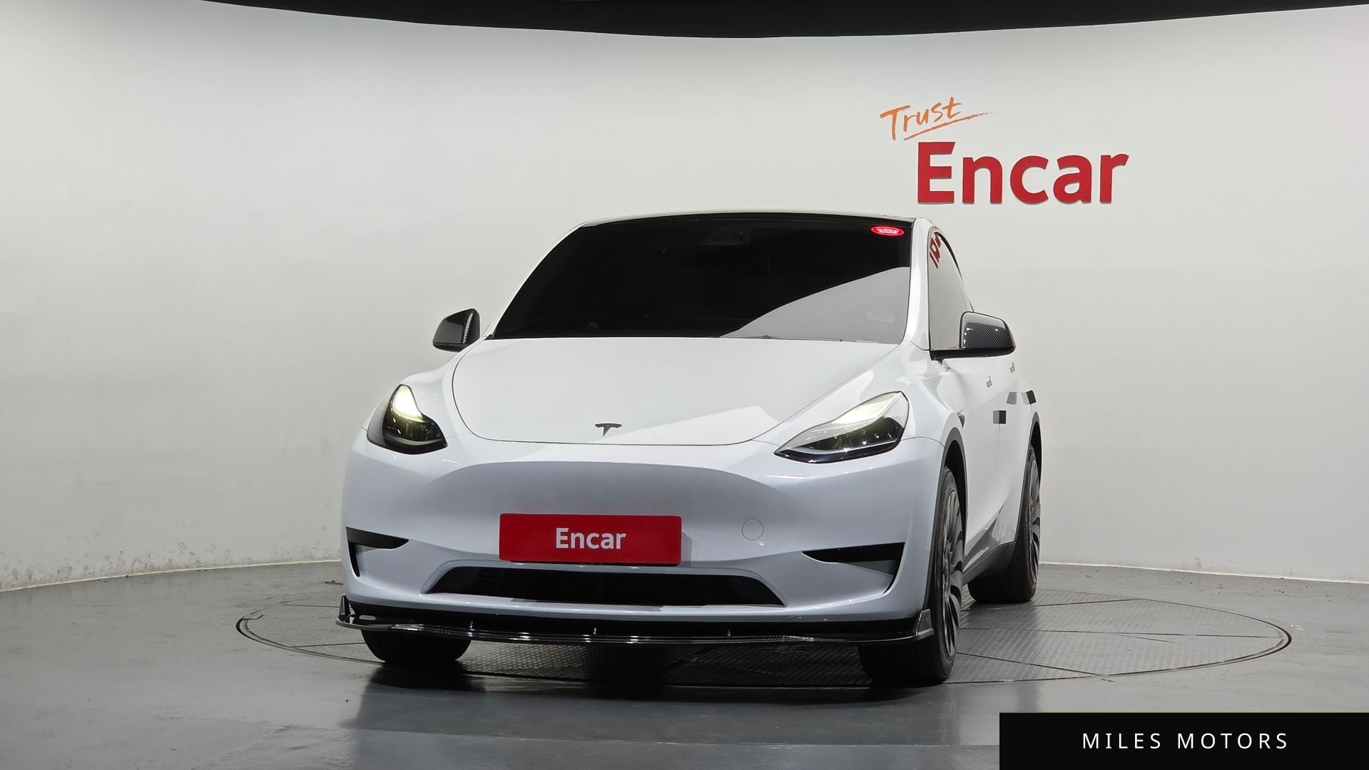 Tesla Model Y 2024 — миниатюра 3