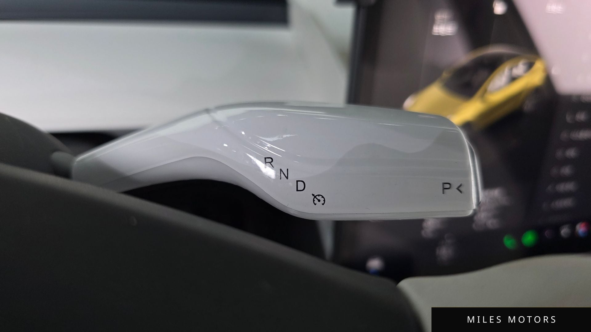 Tesla Model Y 2024 — миниатюра 9