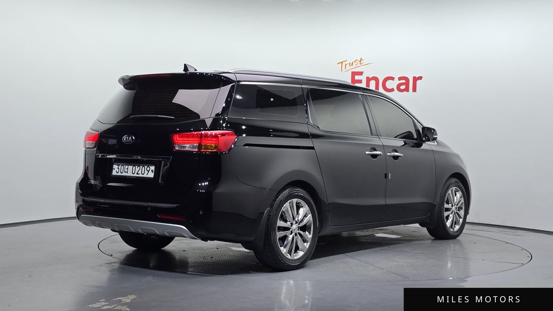 Kia Canival 2017 — миниатюра 2