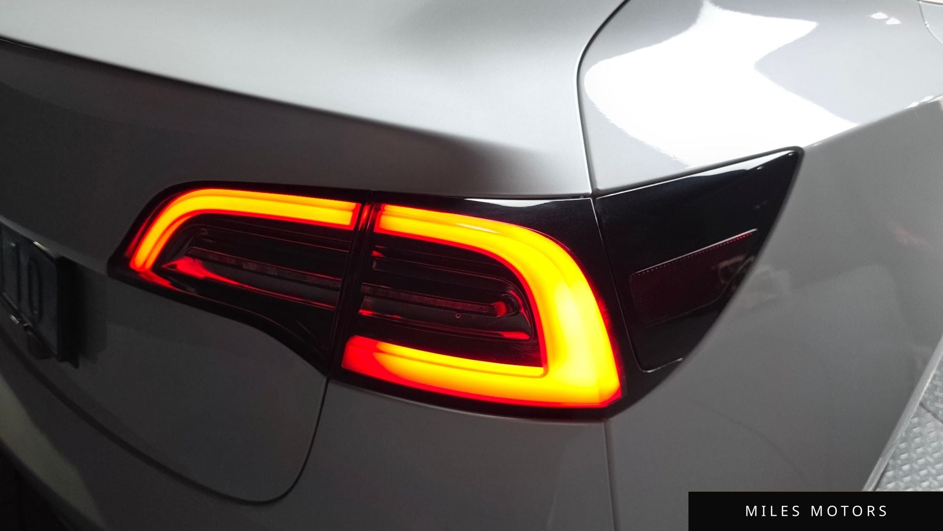 Tesla Model 3 2020 — миниатюра 9