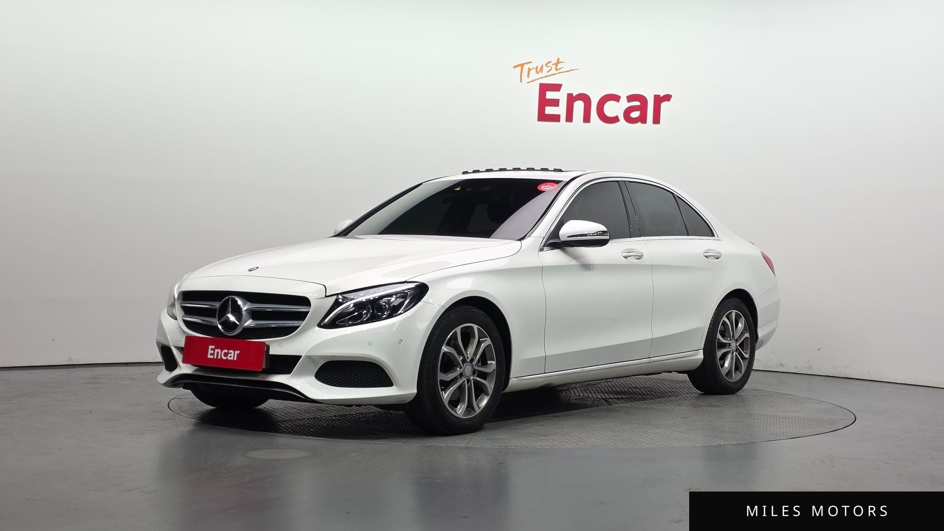 Mercedes-Benz C-Class W205 2017 — фото 1 из 12