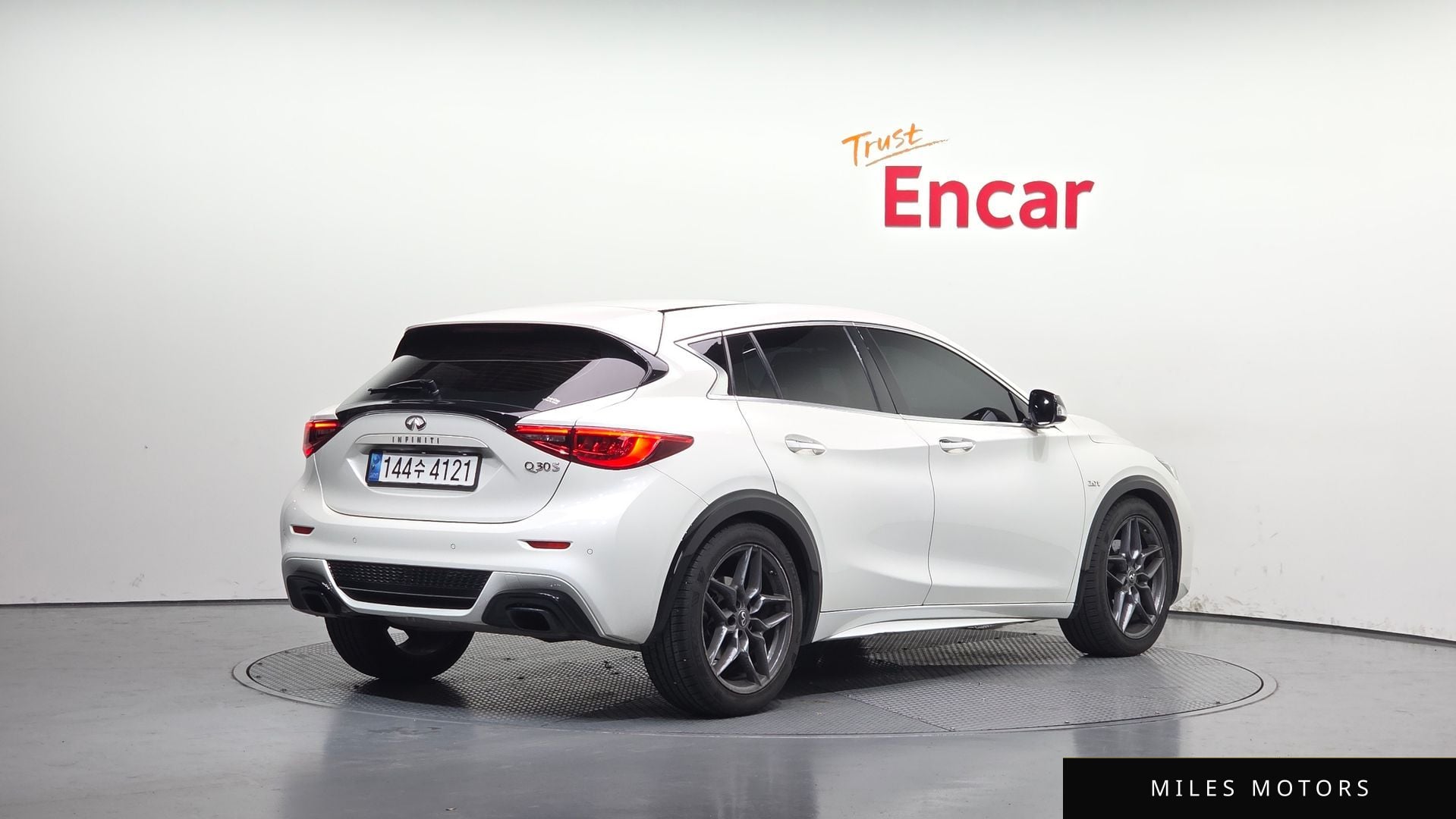 Infiniti Q30 2017 — миниатюра 2