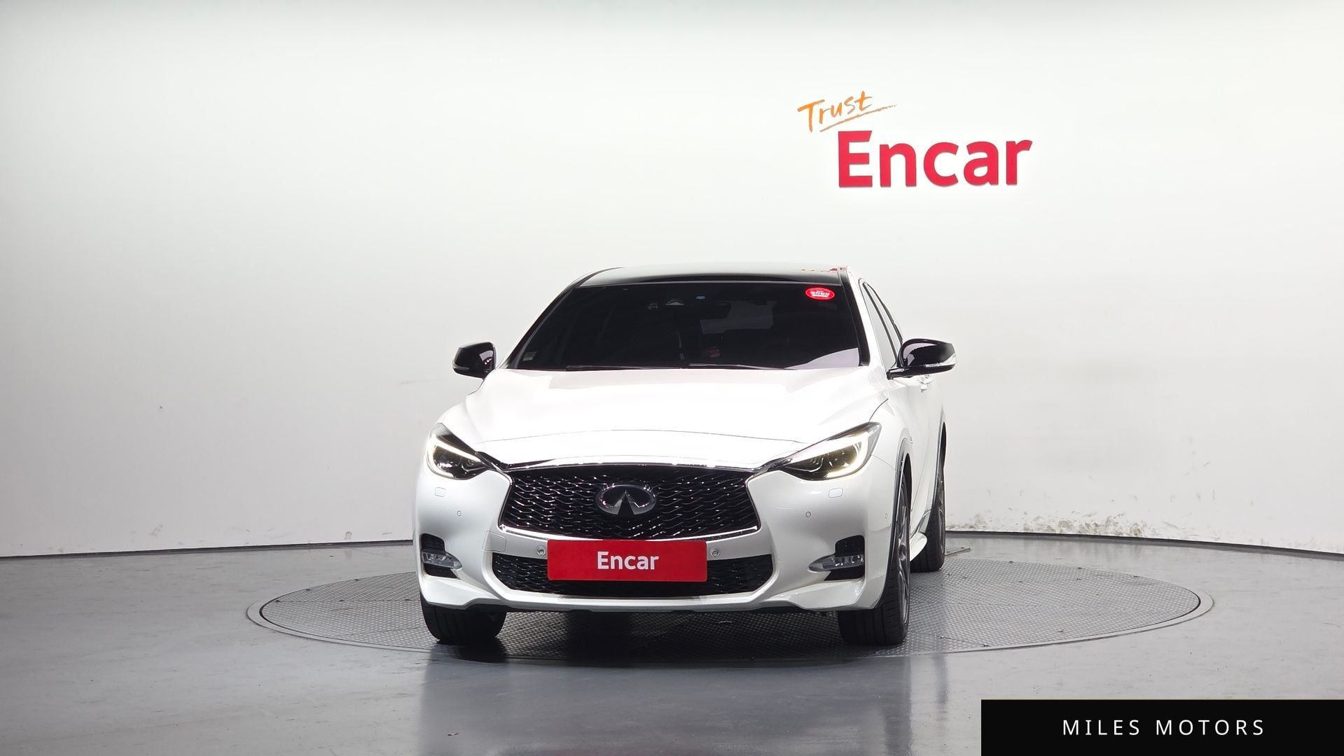 Infiniti Q30 2017 — миниатюра 3