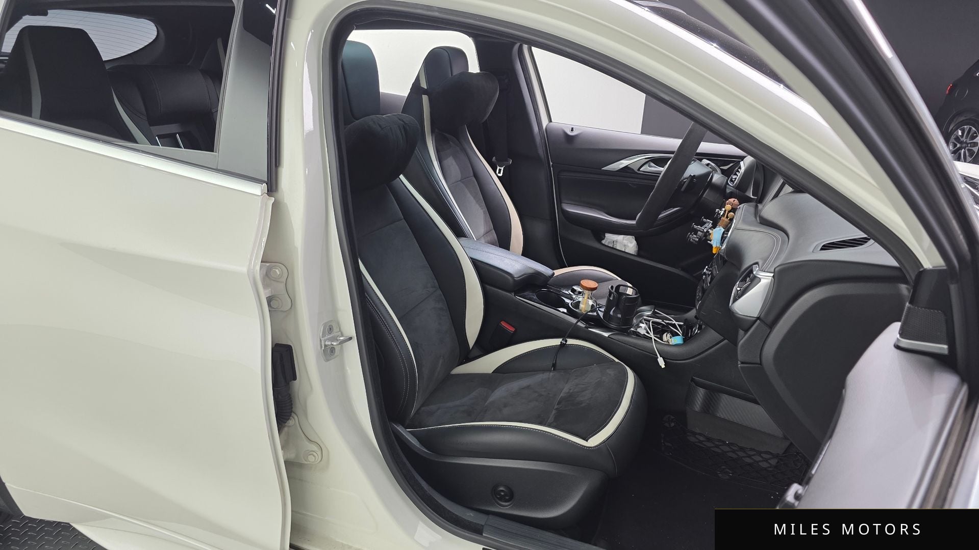 Infiniti Q30 2017 — миниатюра 12