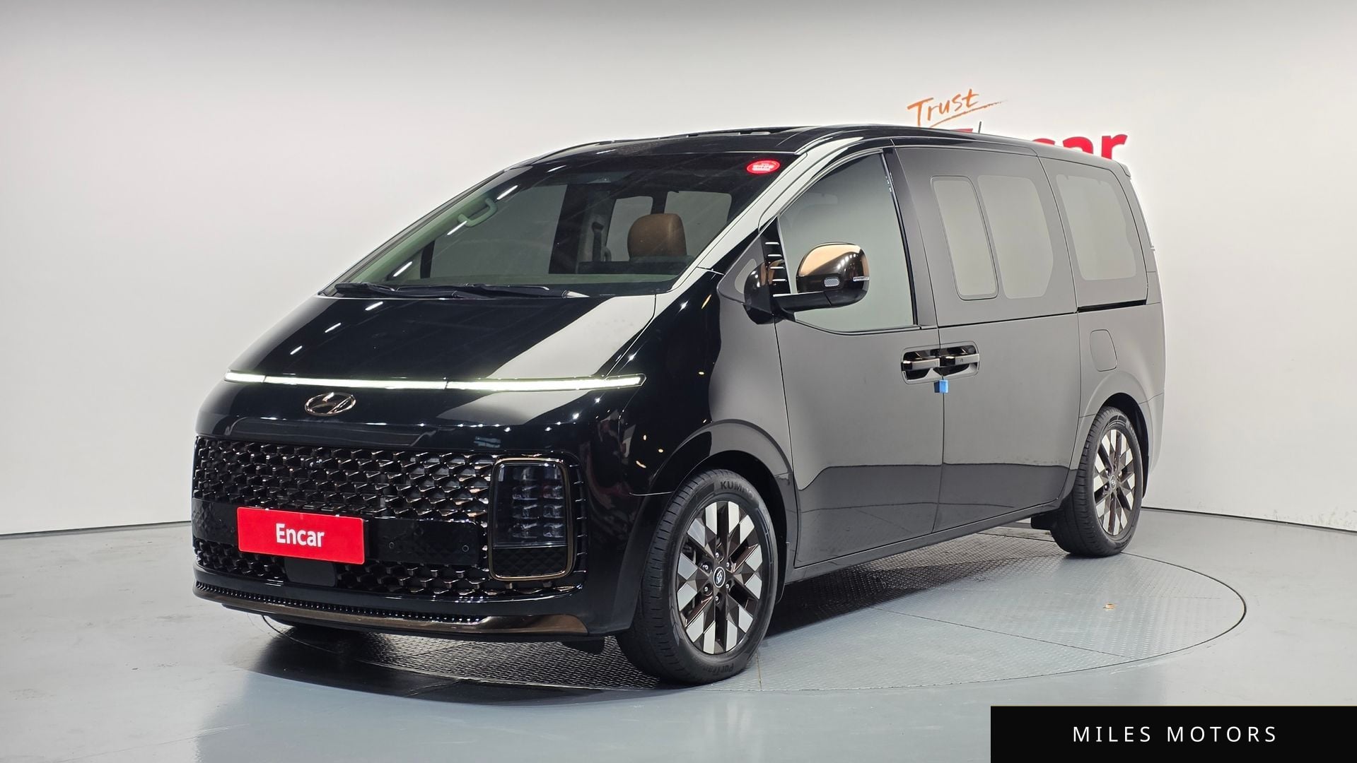 Hyundai Staria 2022 — фото 1 из 12