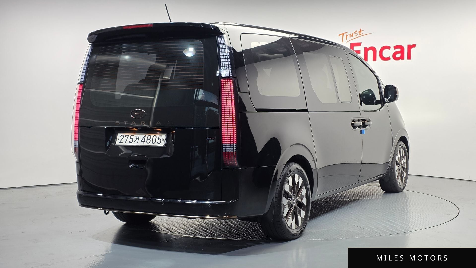 Hyundai Staria 2022 — миниатюра 2