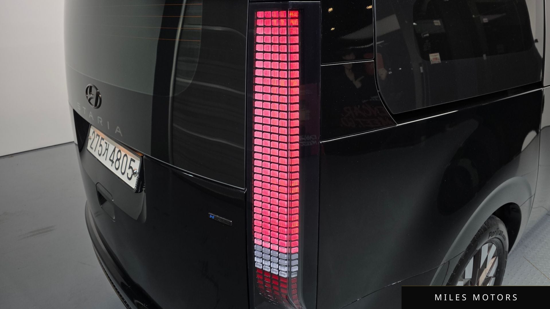 Hyundai Staria 2022 — миниатюра 9