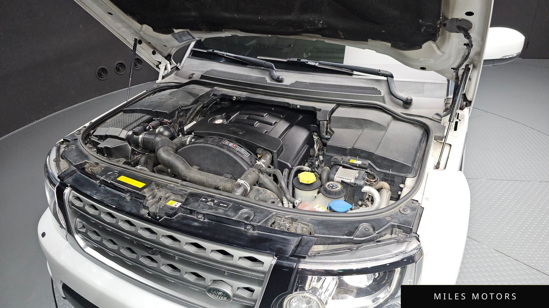 Land Rover Discovery 2015 — миниатюра 6