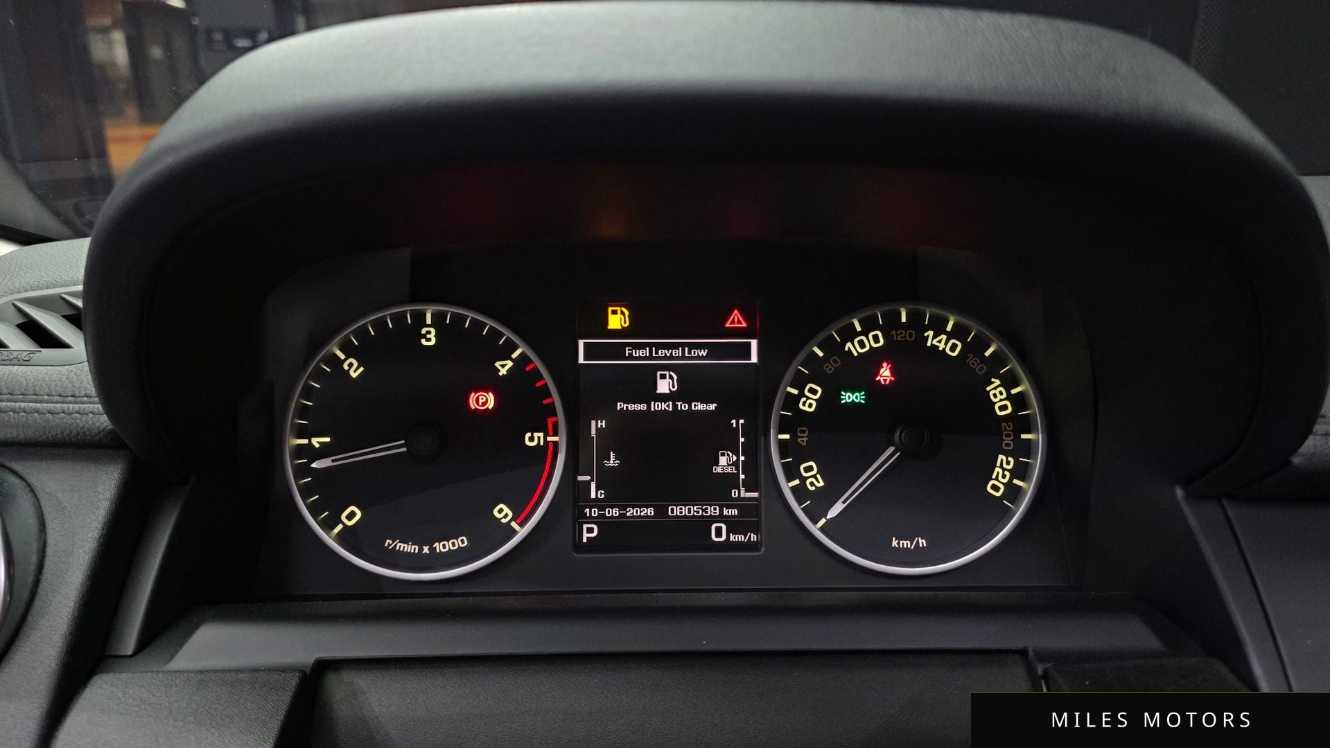 Land Rover Discovery 2015 — миниатюра 8