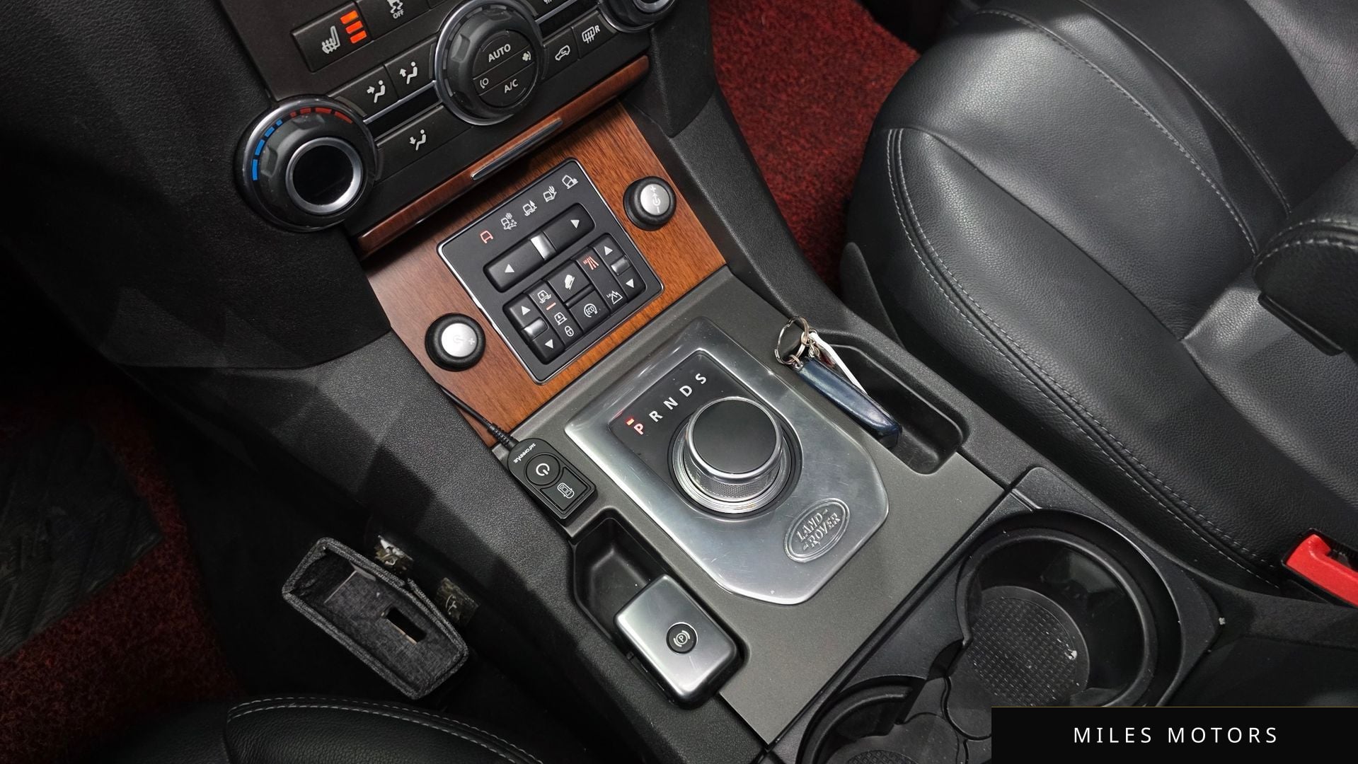 Land Rover Discovery 2015 — миниатюра 9