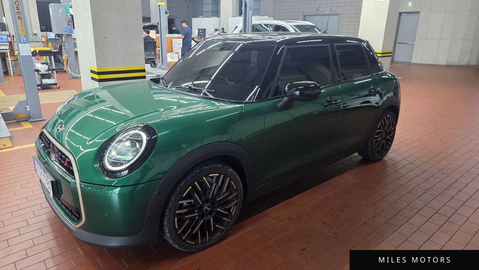MINI Cooper S 2025 — фото 1 из 12