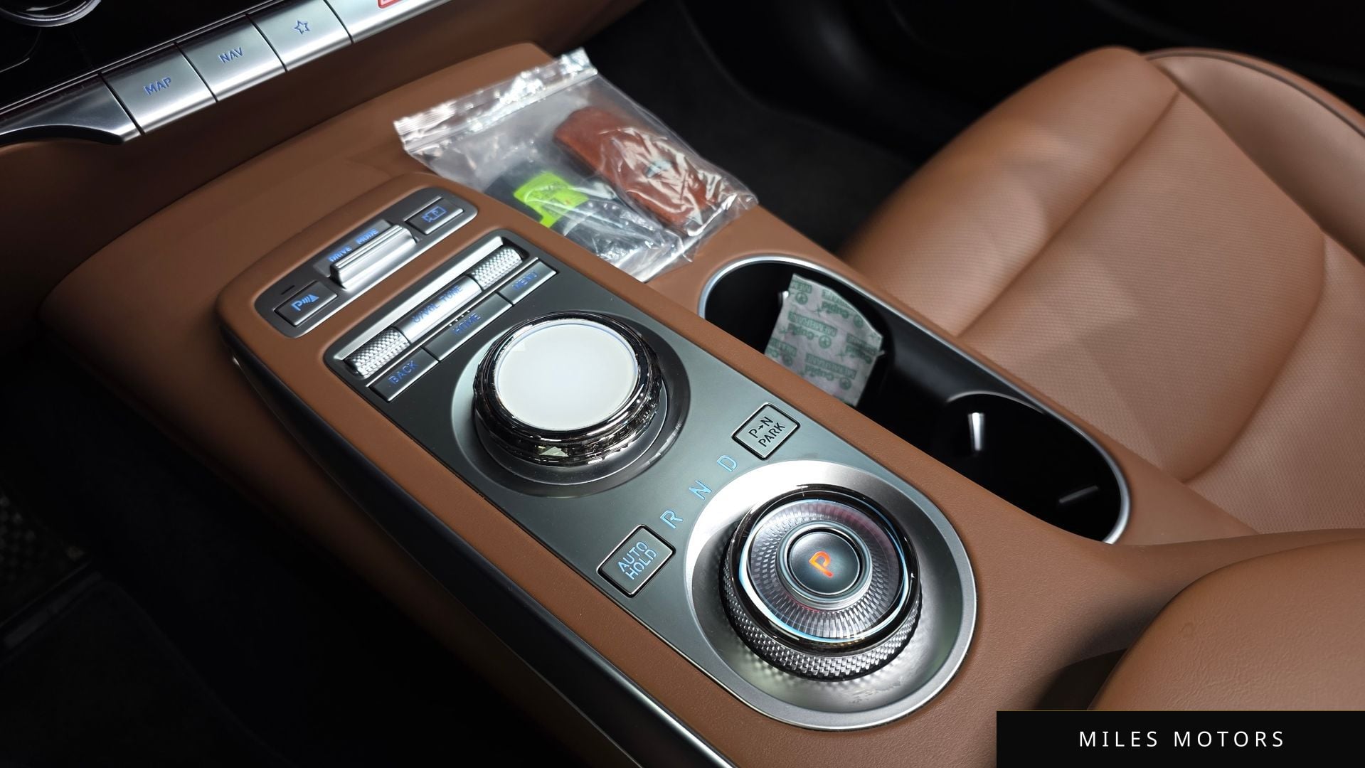 Genesis GV70 2021 — миниатюра 12