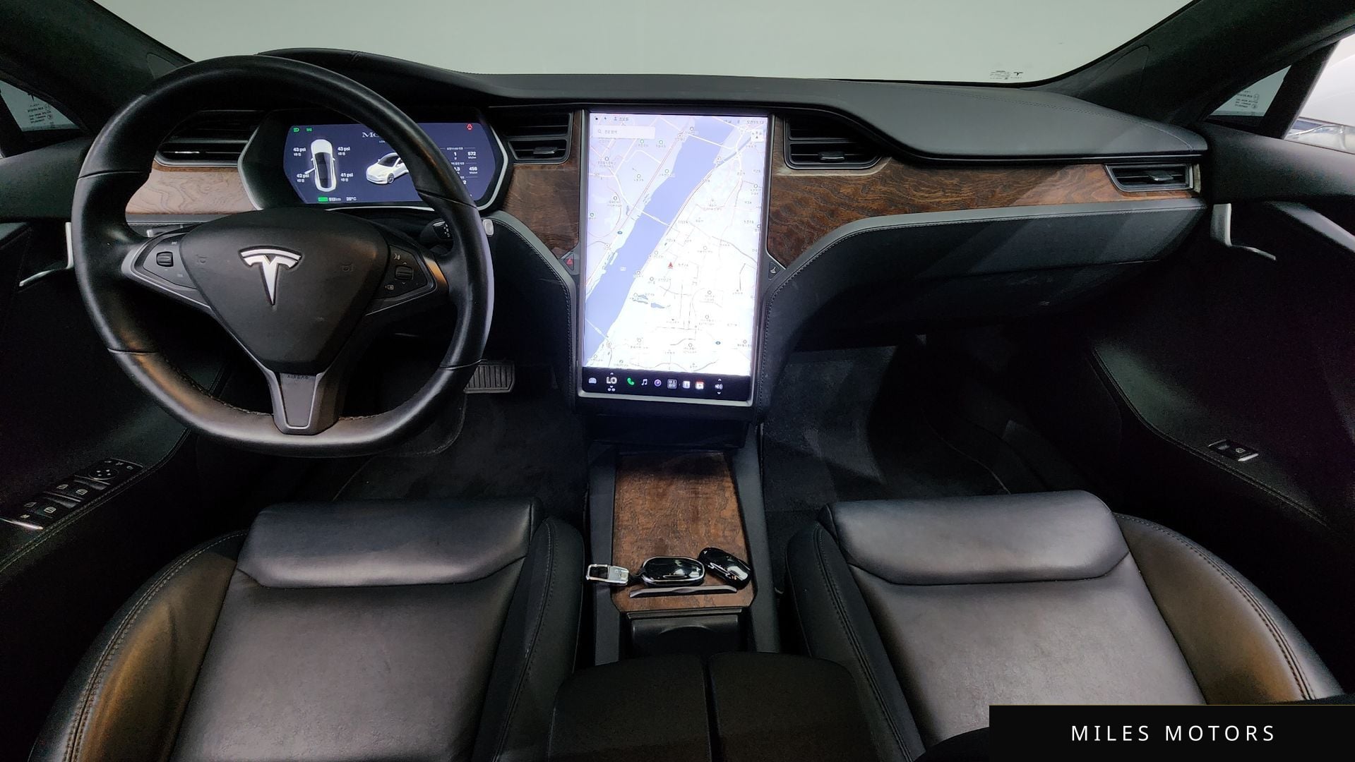 Tesla Model S 2020 — миниатюра 9