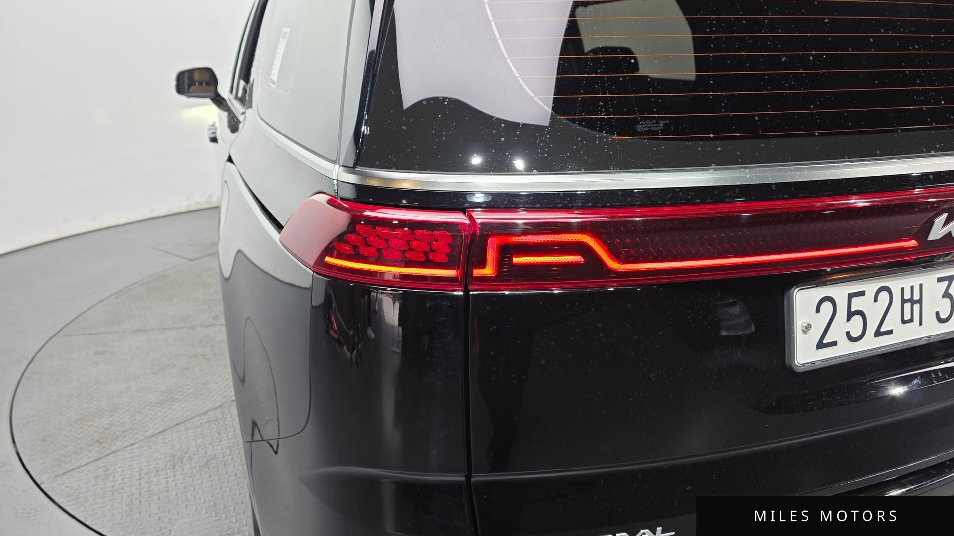 Kia Carnival 2023 — миниатюра 9