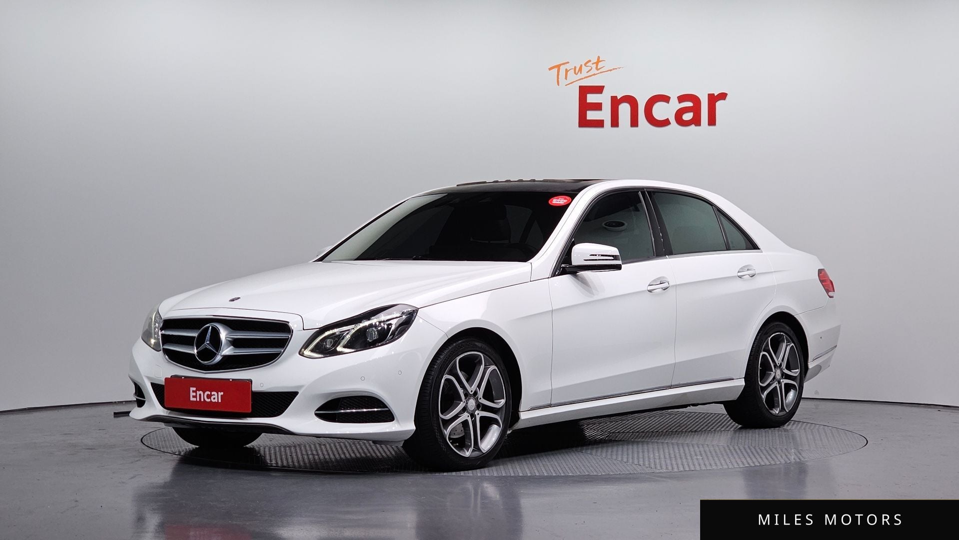 Mercedes-Benz E-Class W212 2016 — фото 1 из 12
