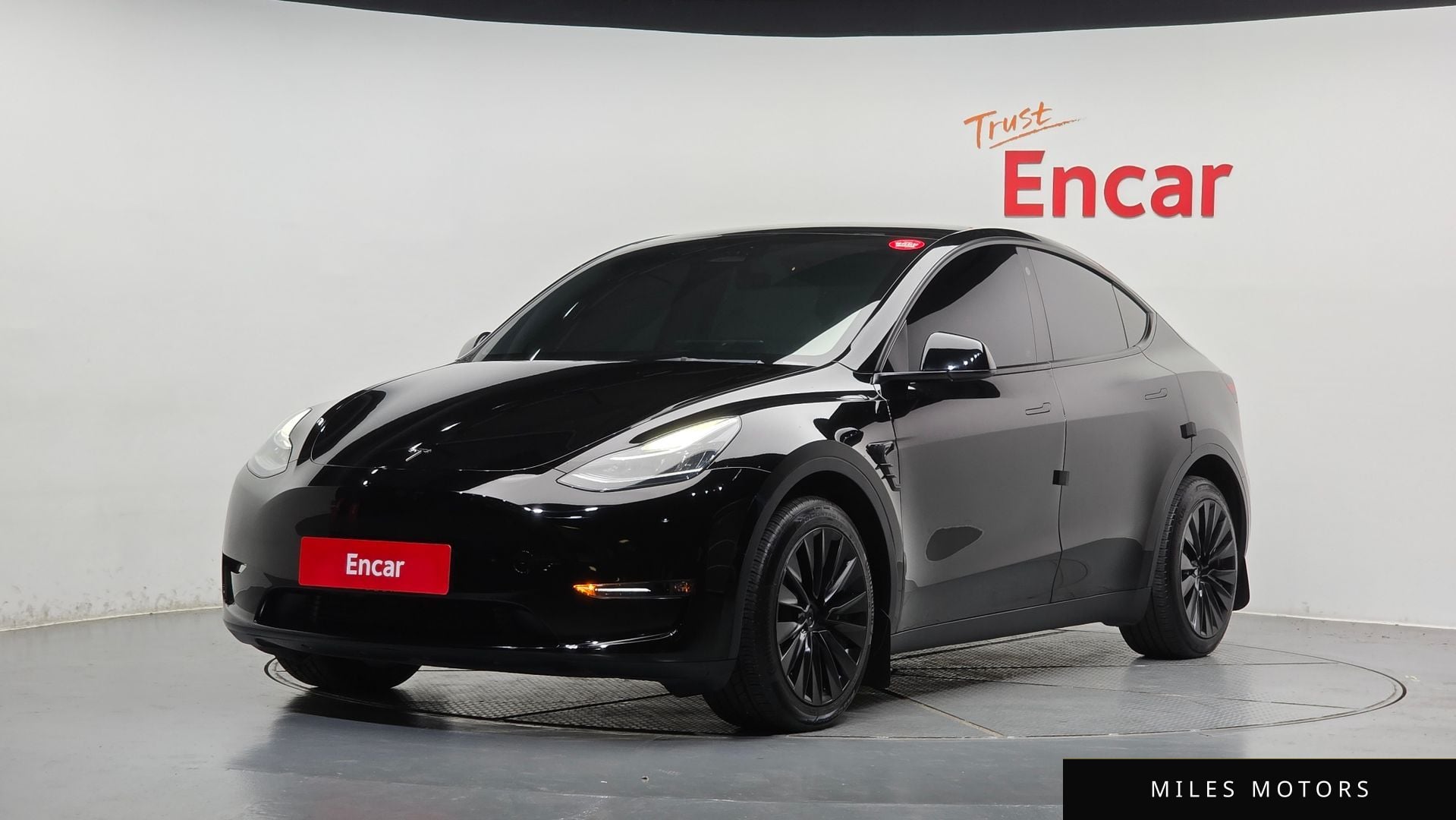 Tesla Model Y 2022 — фото 1 из 12