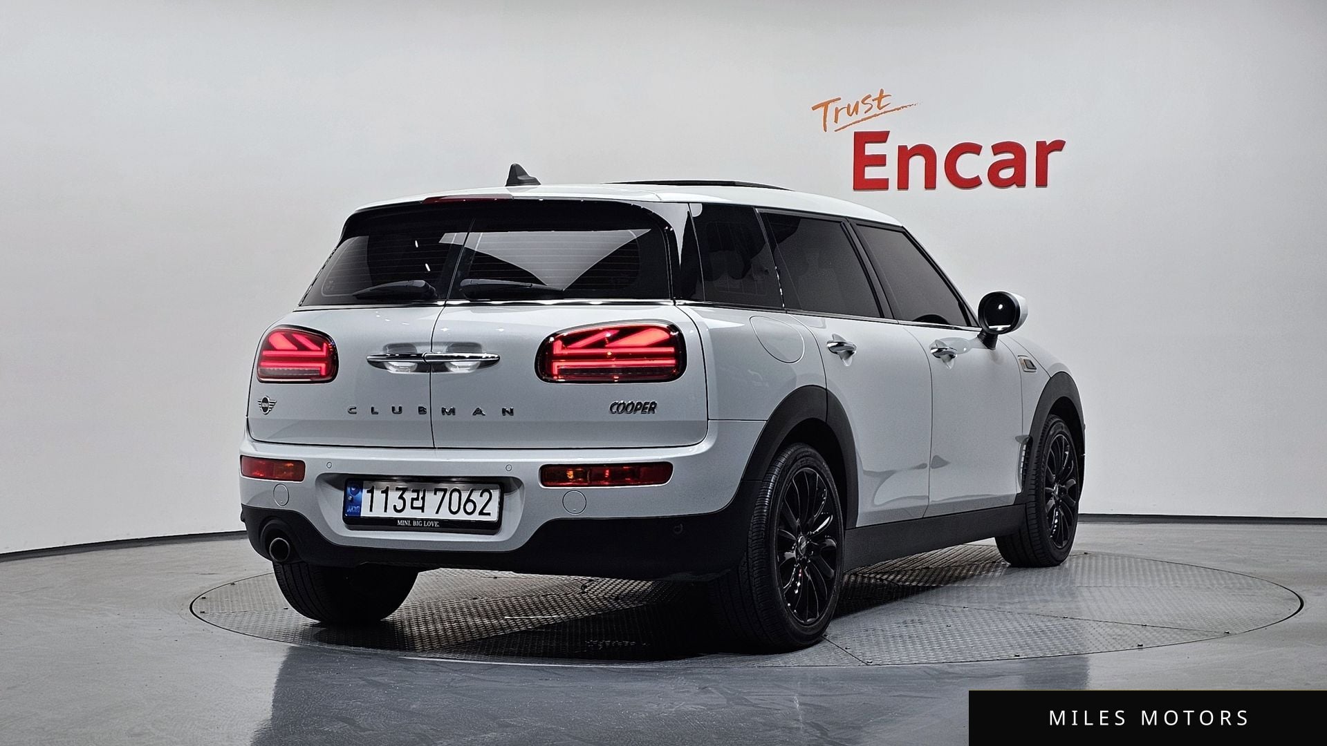 MINI Clubman 2023 — фото 1 из 12