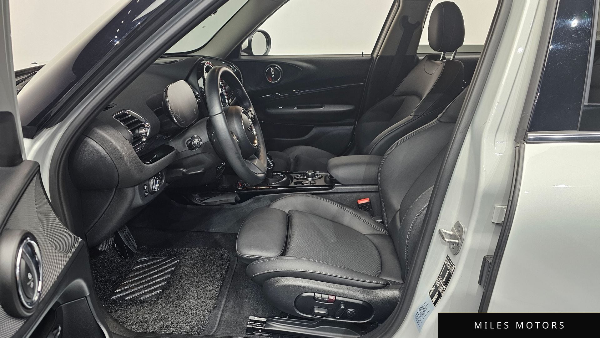 MINI Clubman 2023 — миниатюра 12