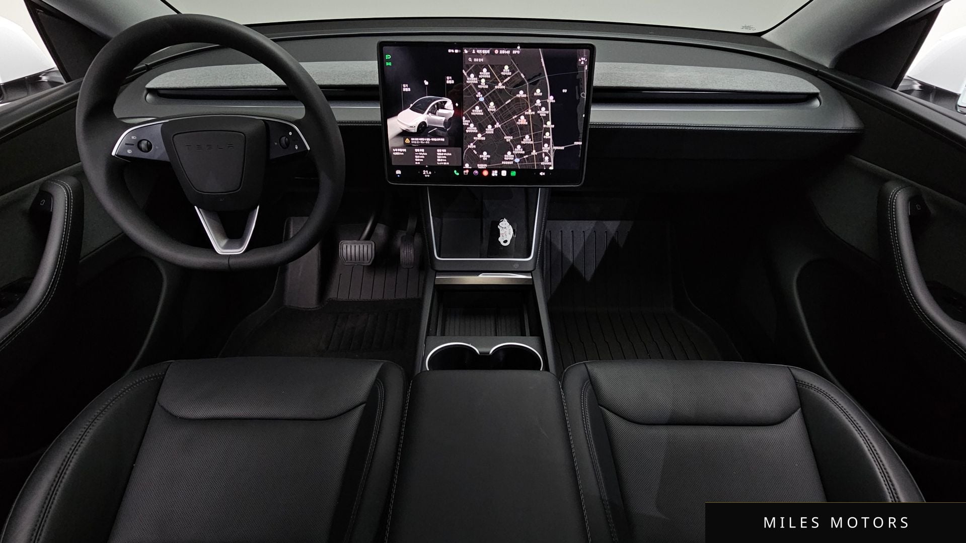 Tesla Model Y 2025 — миниатюра 9