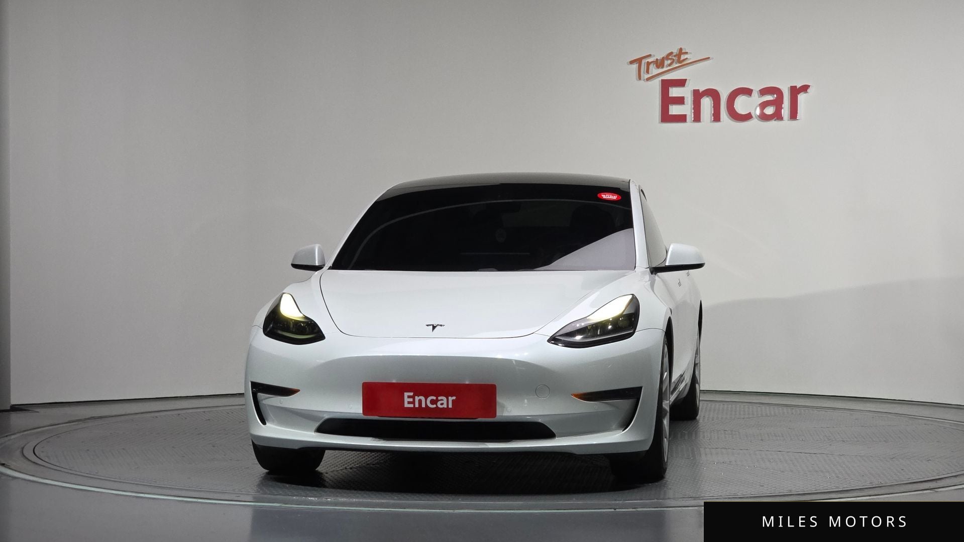 Tesla Model 3 2021 — миниатюра 3
