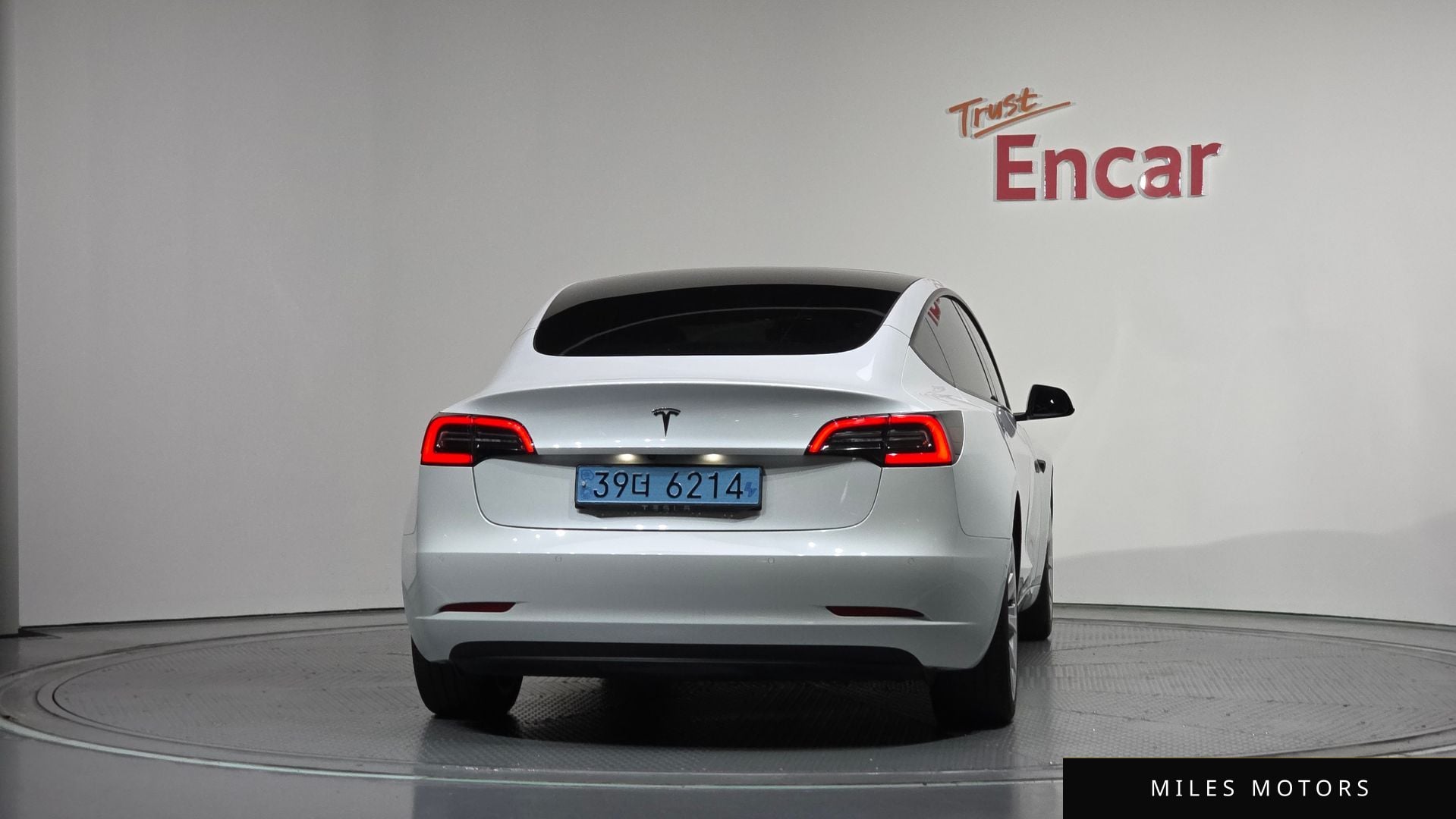 Tesla Model 3 2021 — миниатюра 4