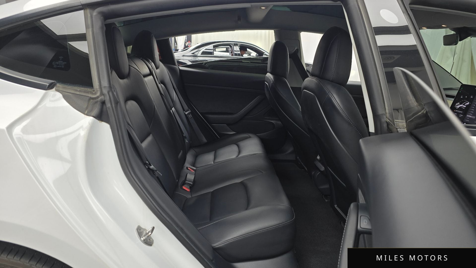 Tesla Model 3 2021 — миниатюра 12