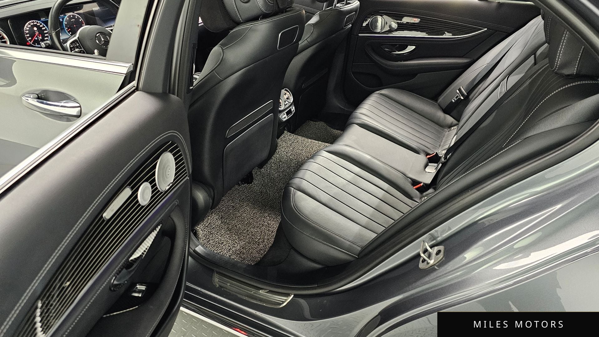 Mercedes-Benz E-Class W213 2020 — миниатюра 12