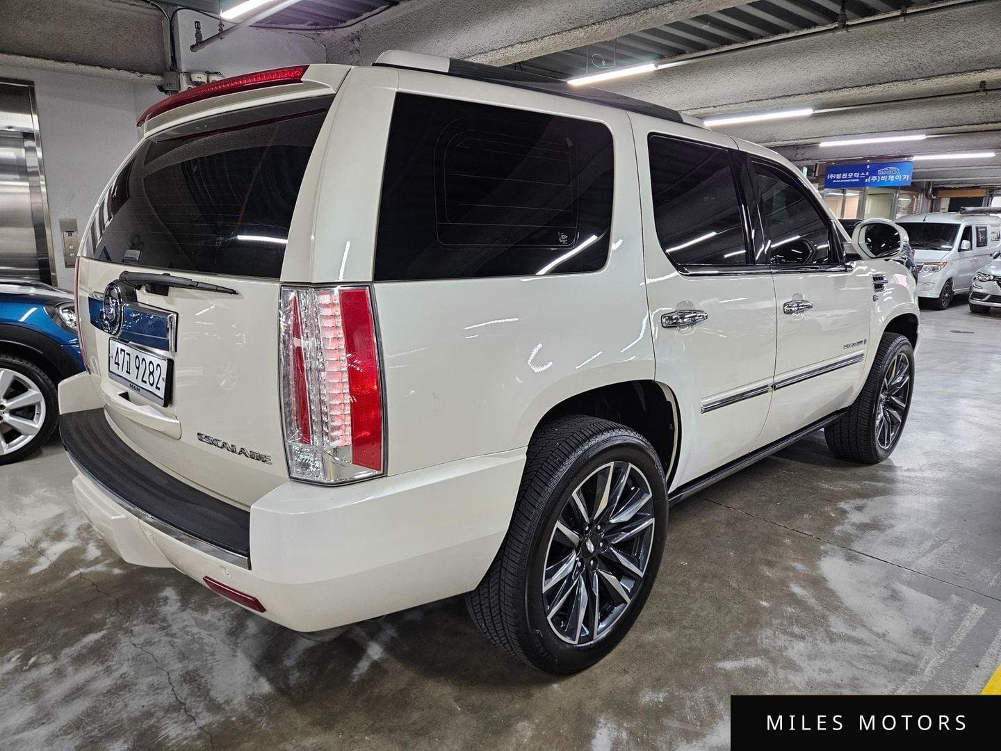 Cadillac Escalade 2009 — миниатюра 2