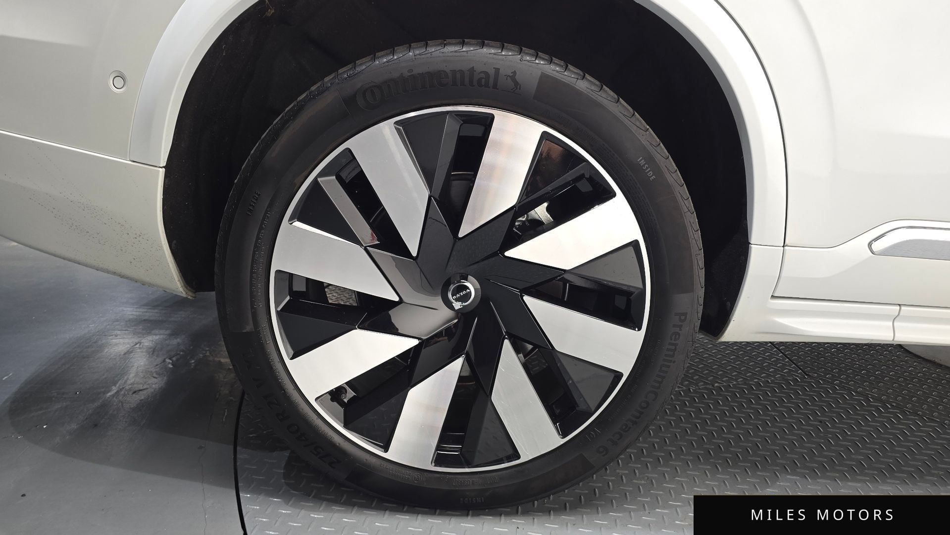 Volvo XC90 2024 — миниатюра 5