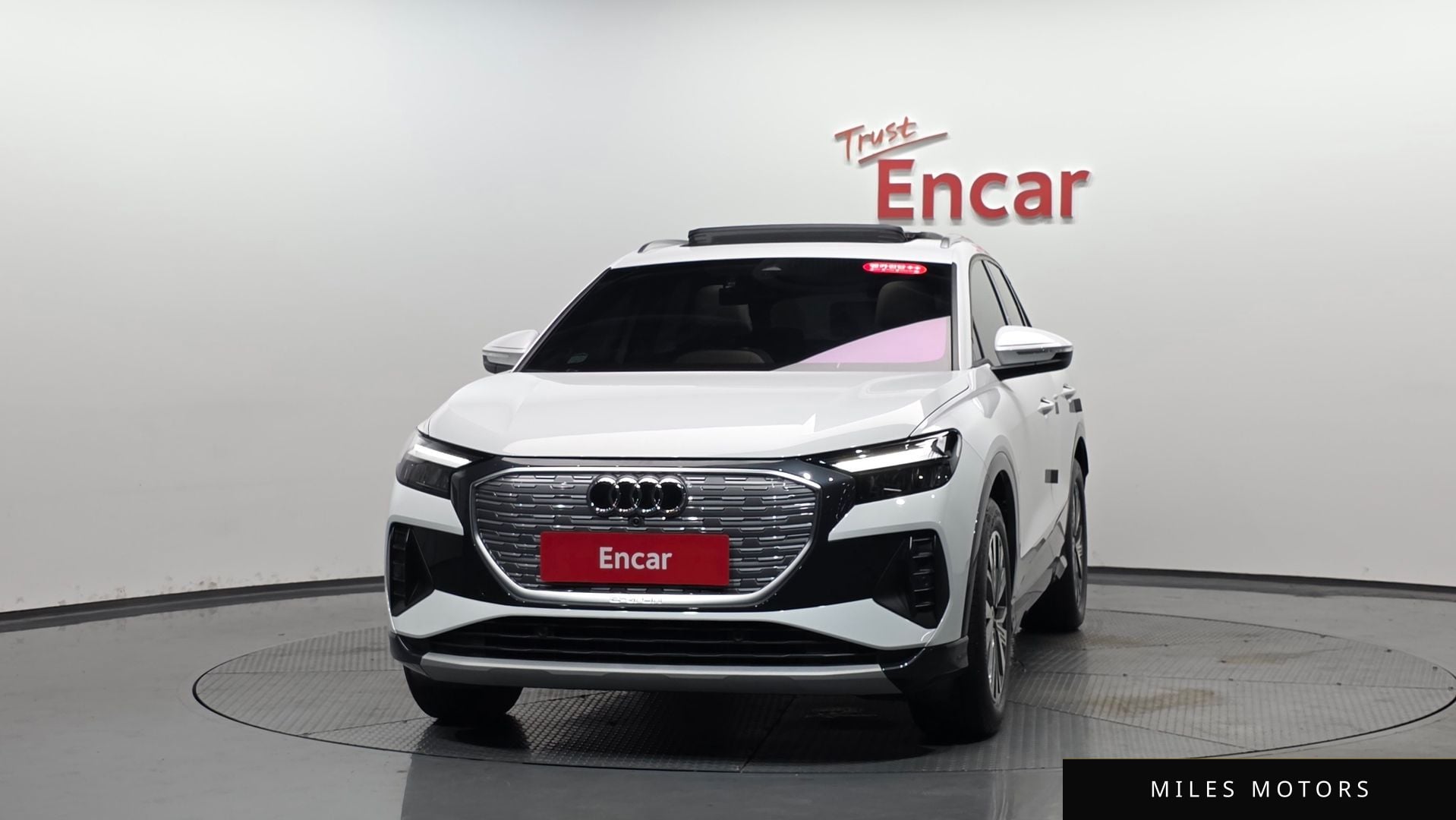 Audi Q4 e-tron 2025 — миниатюра 2