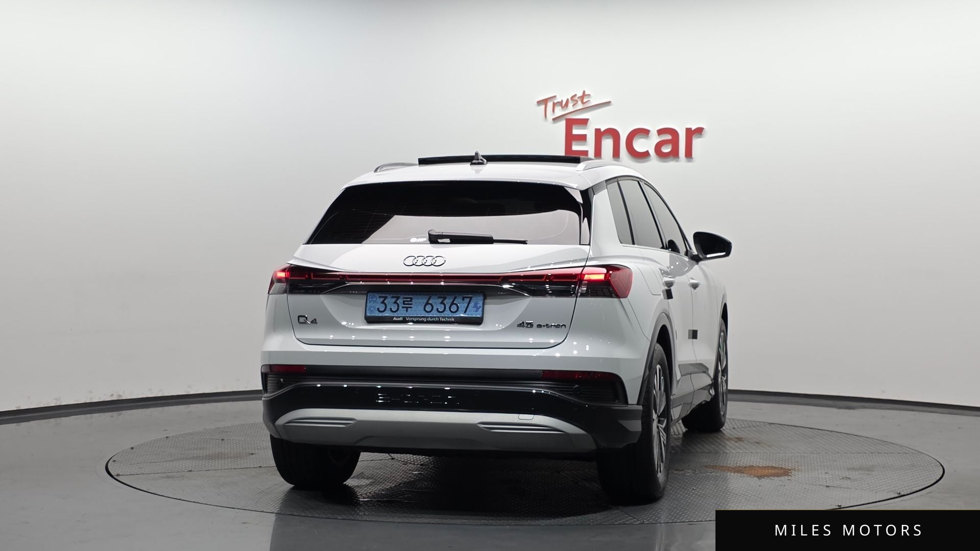 Audi Q4 e-tron 2025 — миниатюра 3