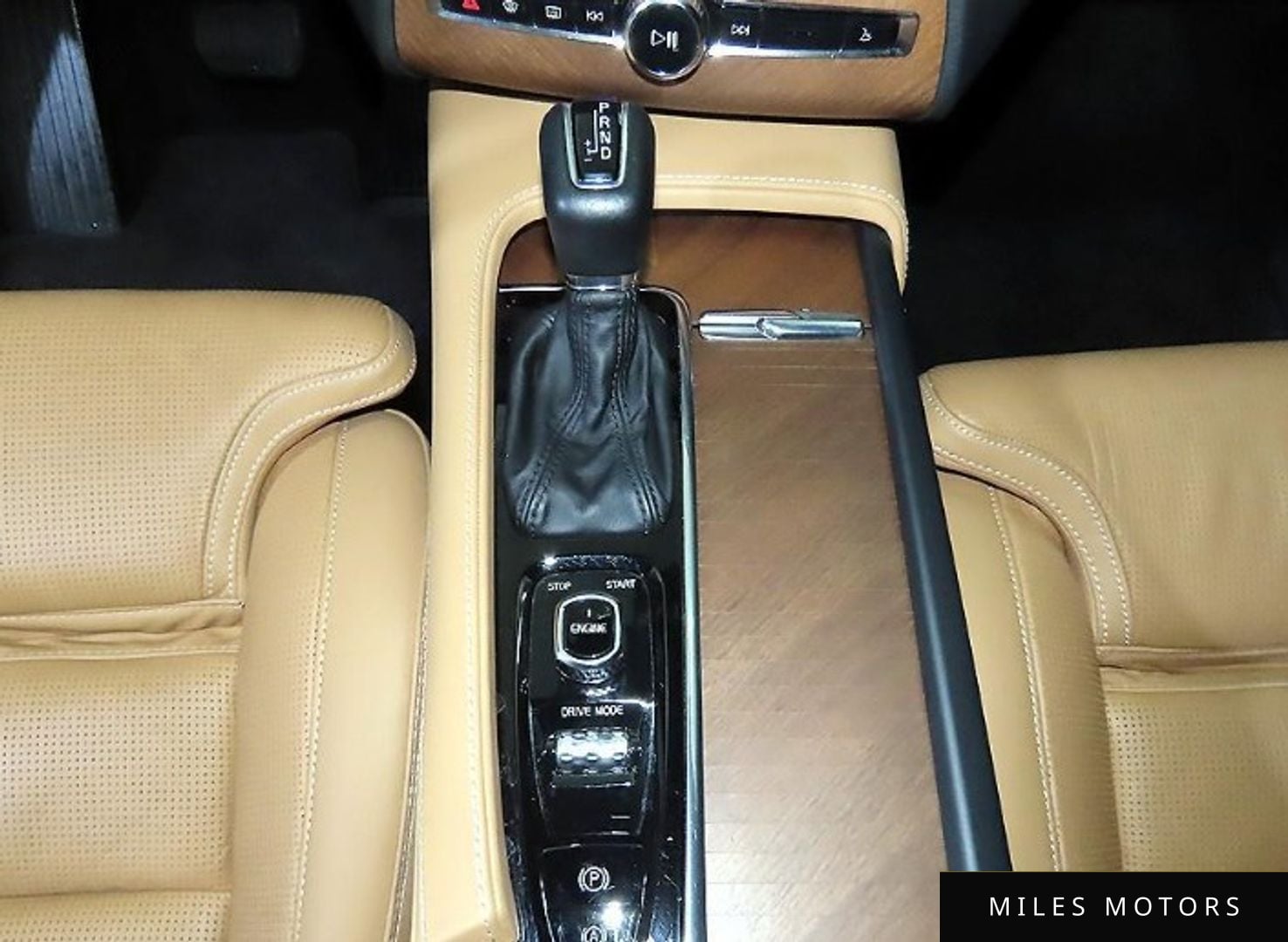 Volvo XC90 2017 — миниатюра 12