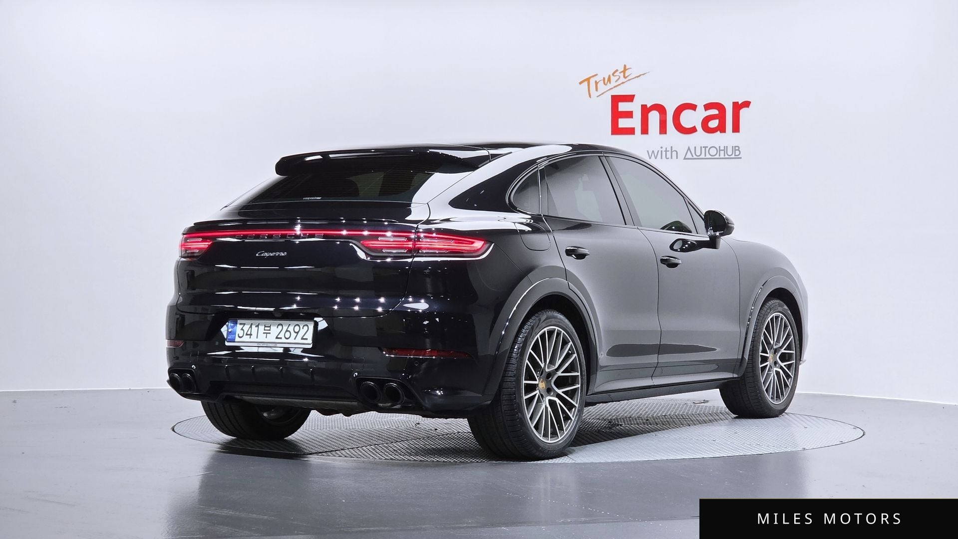 Porsche Cayenne 2021 — миниатюра 2