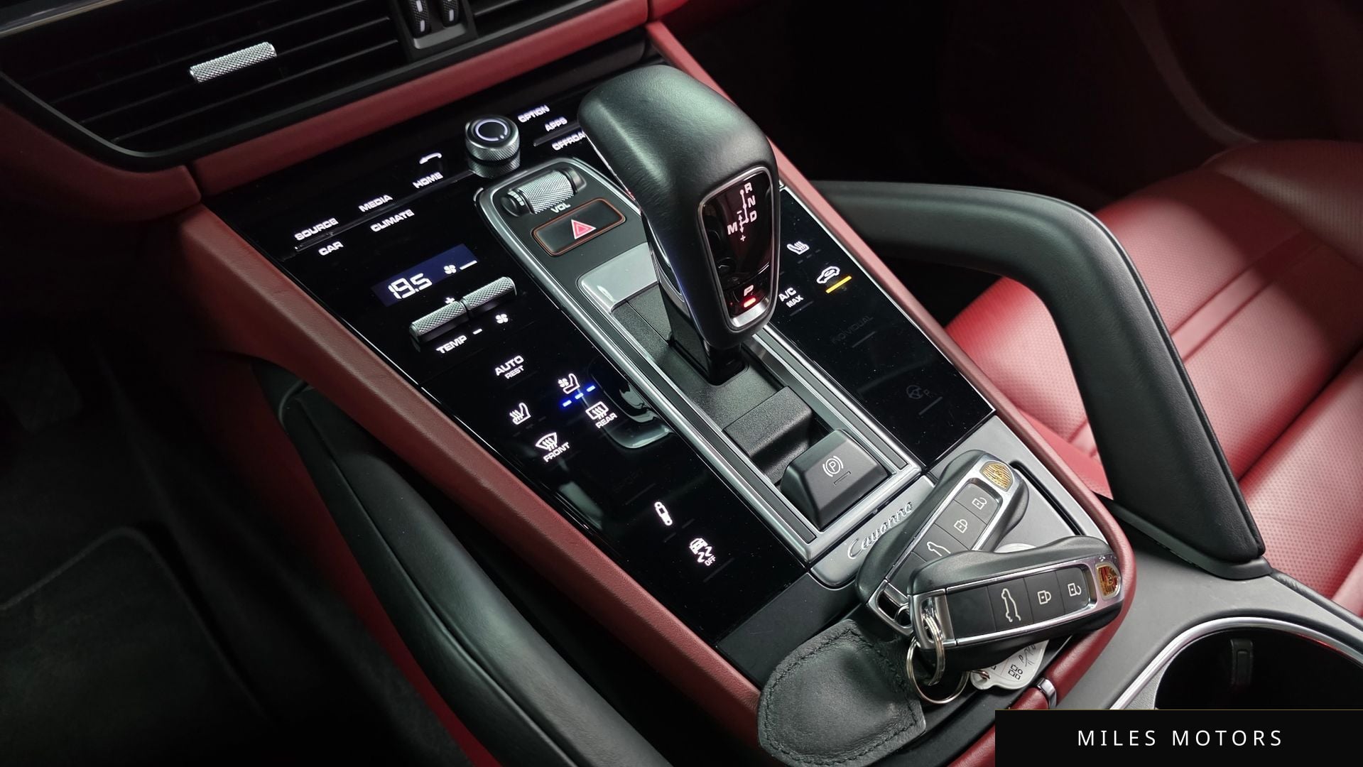 Porsche Cayenne 2021 — миниатюра 12
