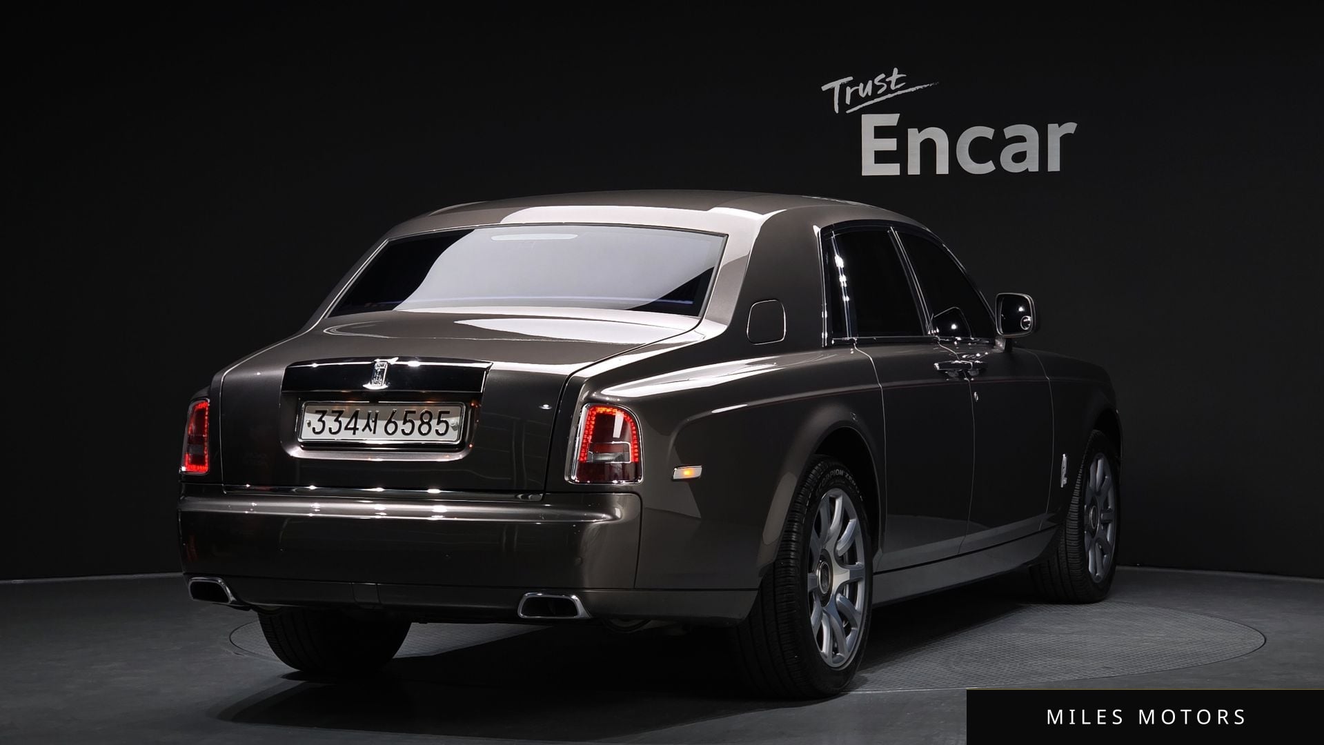 Rolls-Royce Phantom 2015 — миниатюра 2
