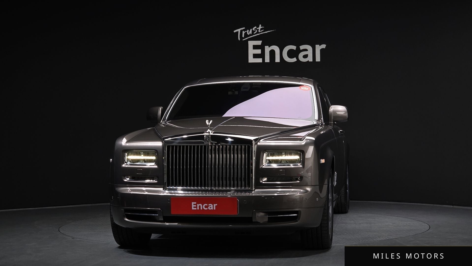 Rolls-Royce Phantom 2015 — миниатюра 3