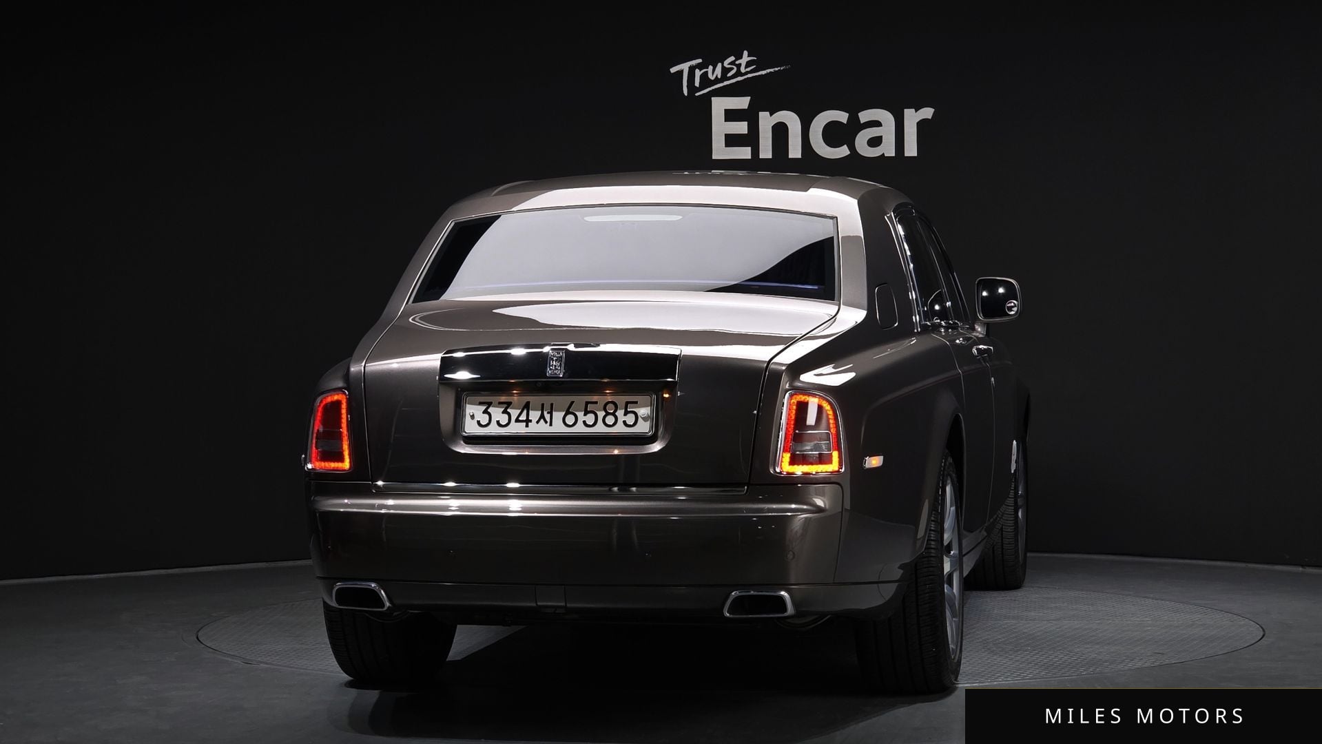 Rolls-Royce Phantom 2015 — миниатюра 4