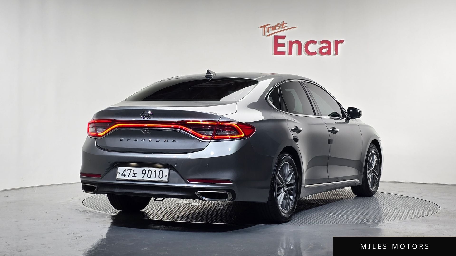 Hyundai Grandeur 2018 — фото 1 из 12
