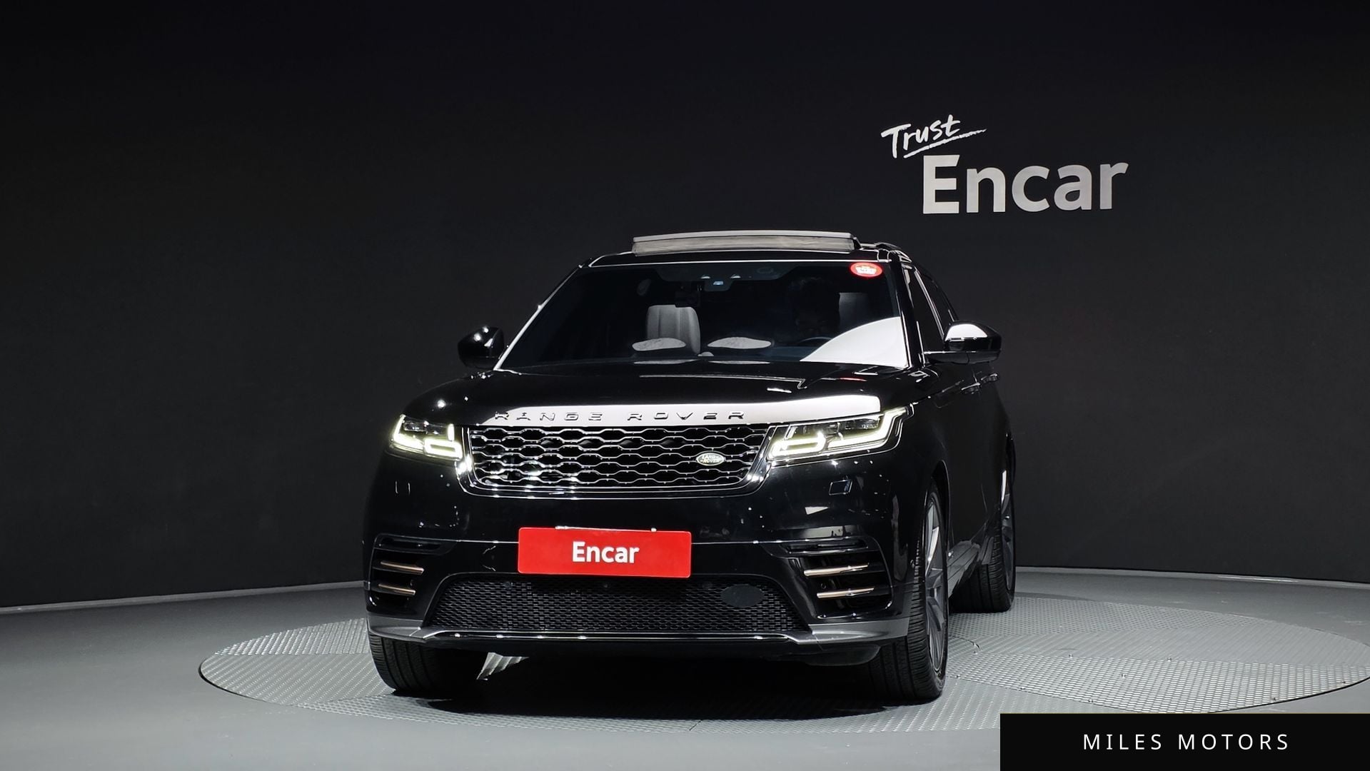 Land Rover Range Rover Velar 2018 — миниатюра 3