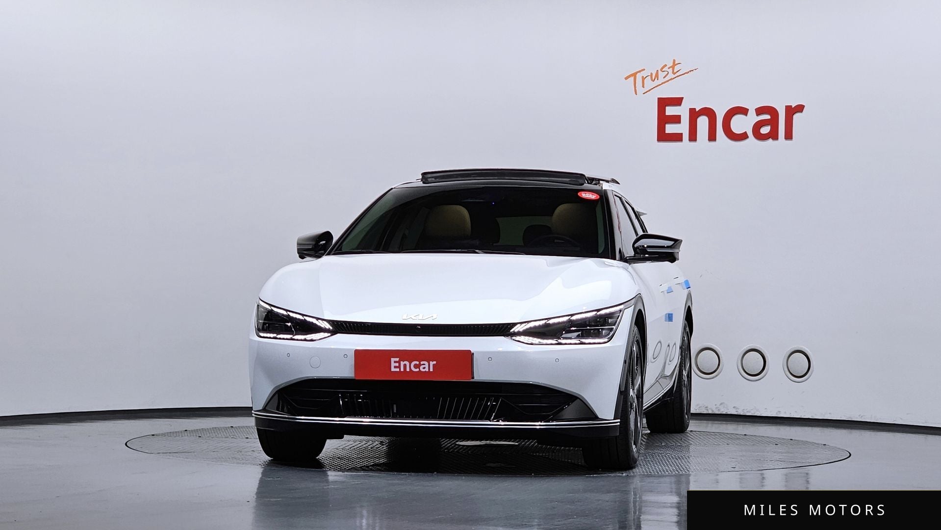 Kia EV6 2023 — миниатюра 3