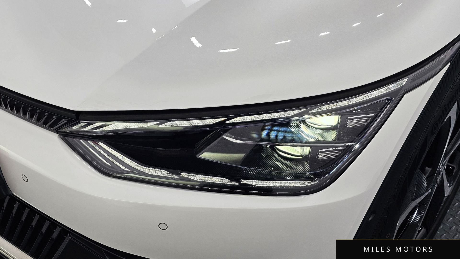 Kia EV6 2023 — миниатюра 8