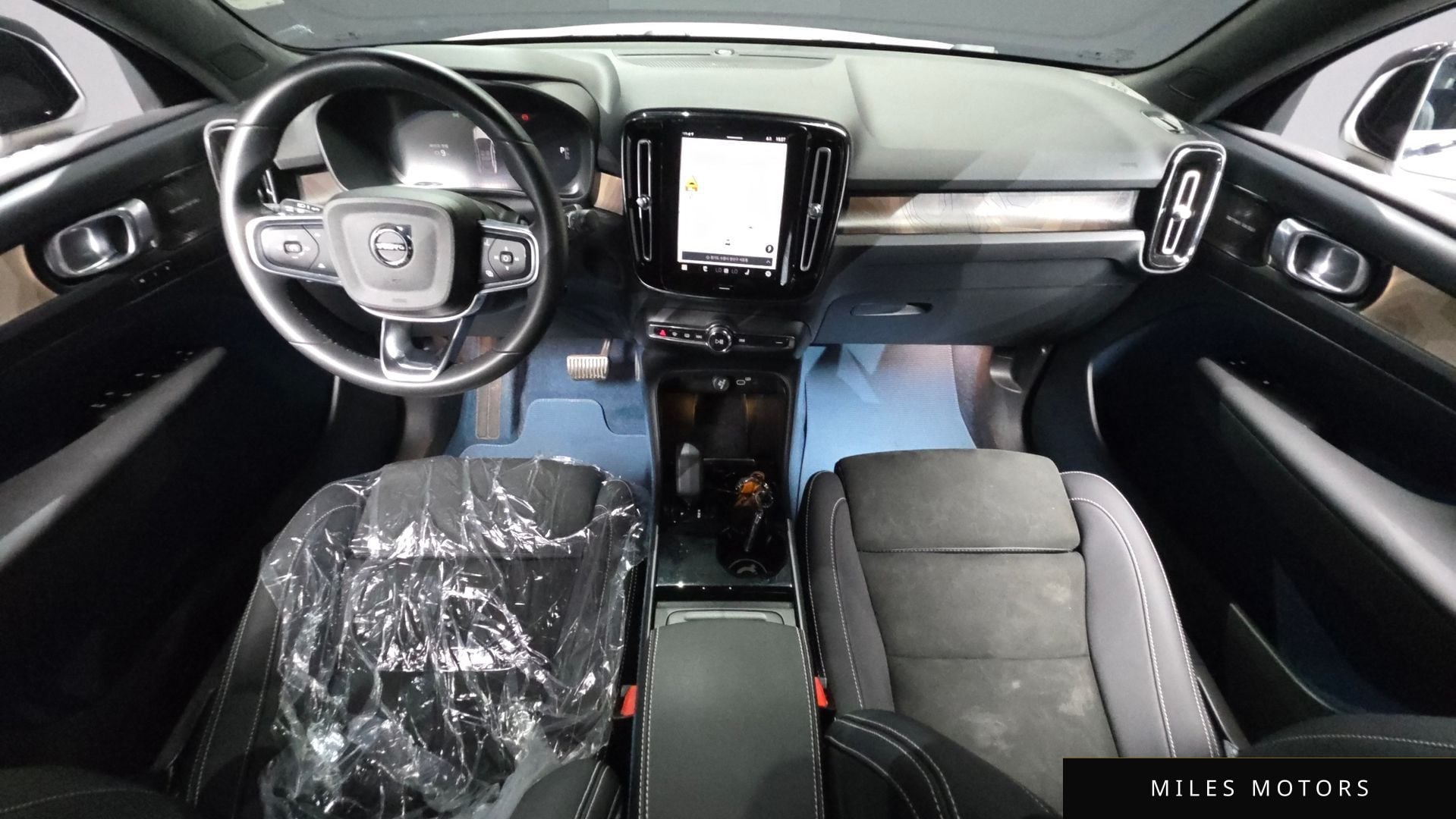 Volvo C40 2023 — миниатюра 10