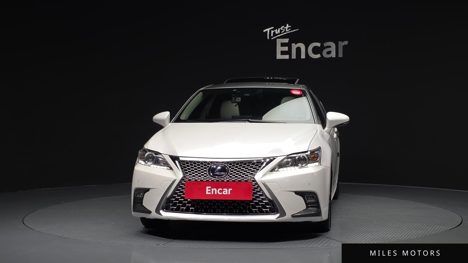 Лексус CT200h 2019 — миниатюра 3