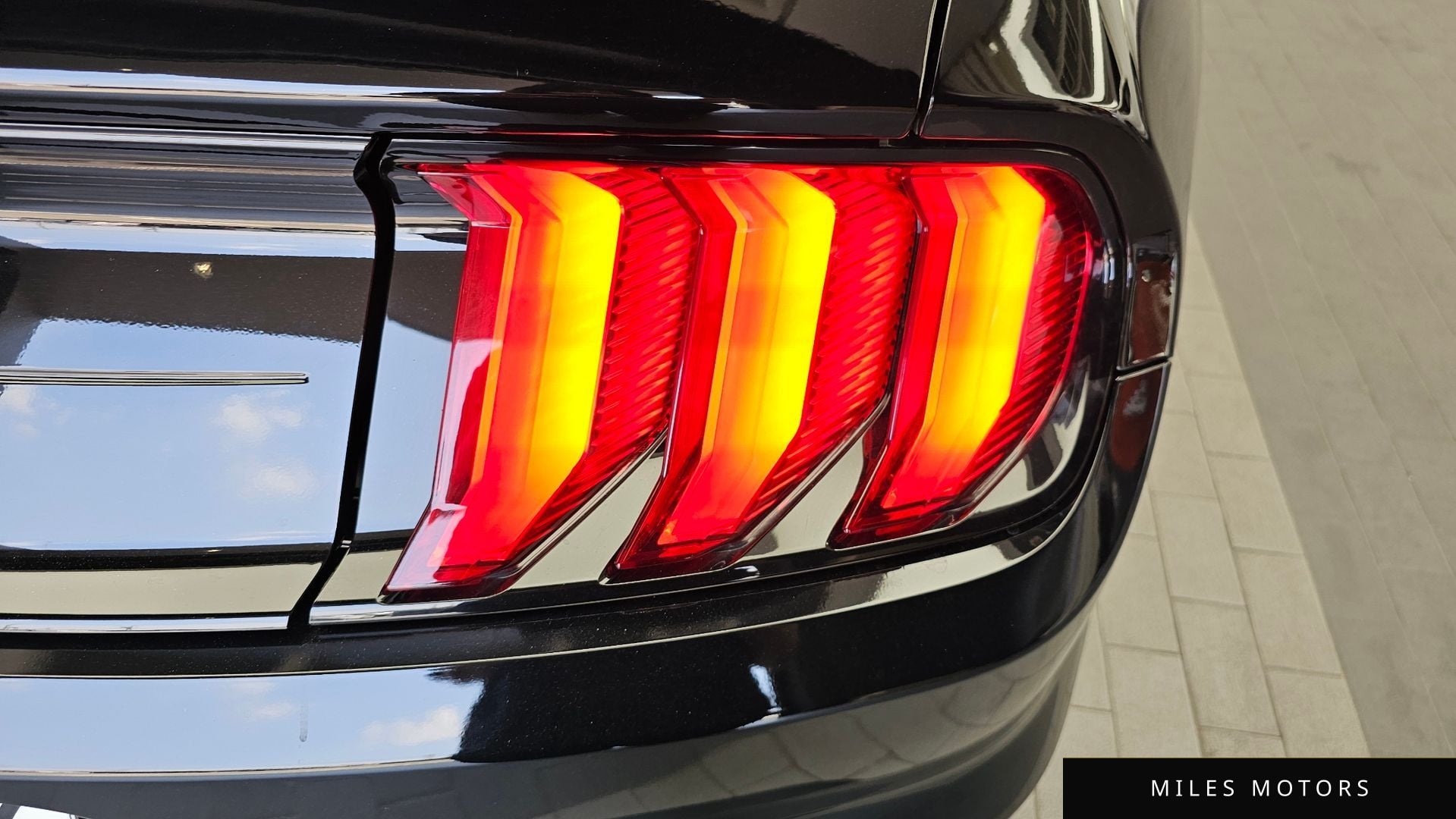 Ford Mustang 2022 — миниатюра 9