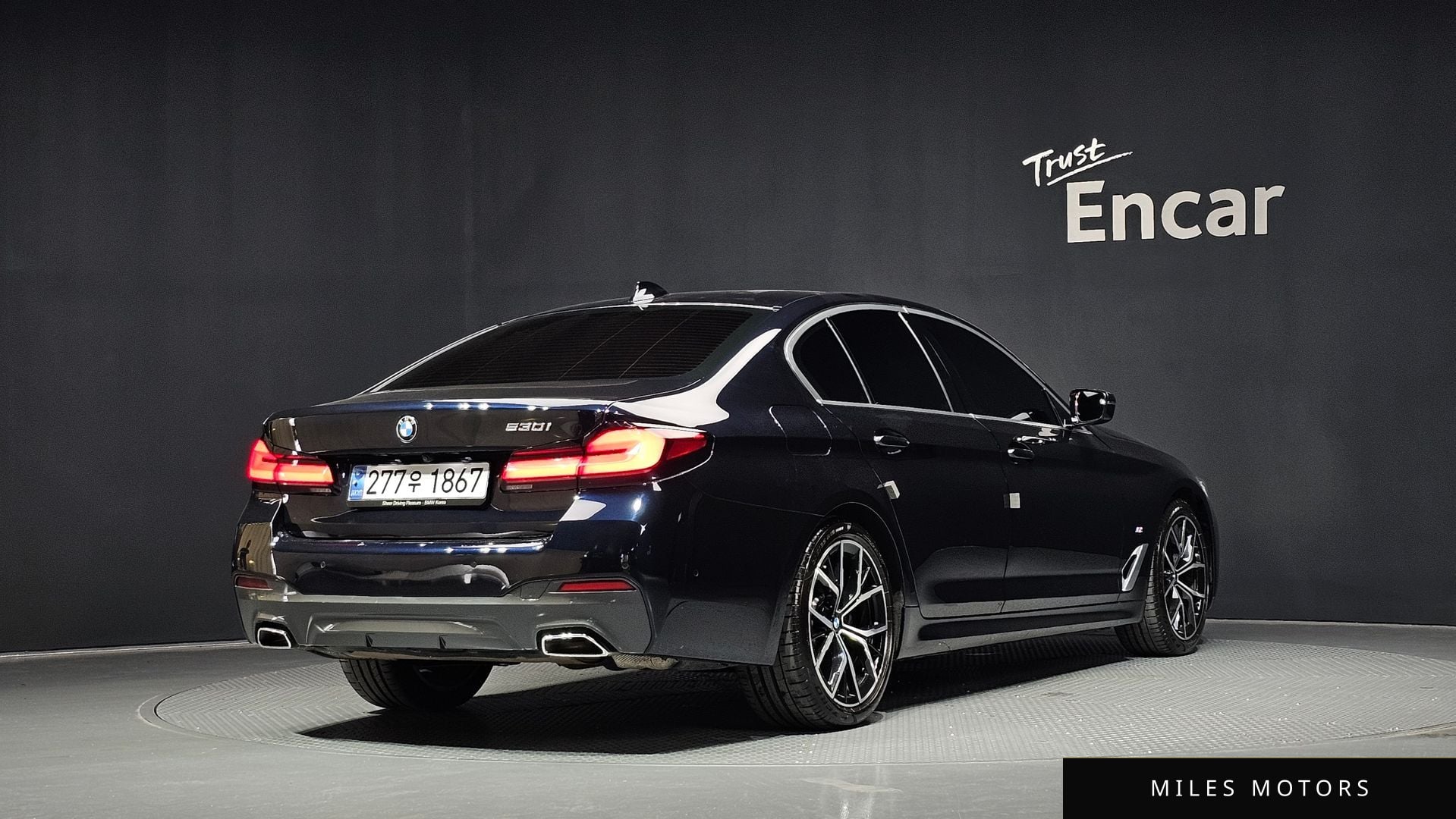 BMW 5 Series (G30) 2022 — миниатюра 2